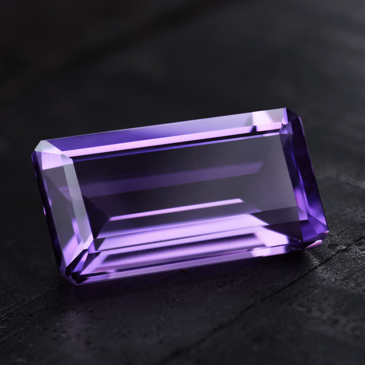 Amethyste rectangle pans coupés - vue D1