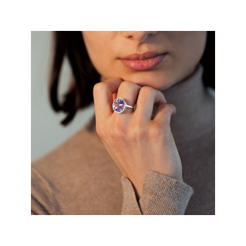 Bague or 375 blanc ovale améthystes et zirconias