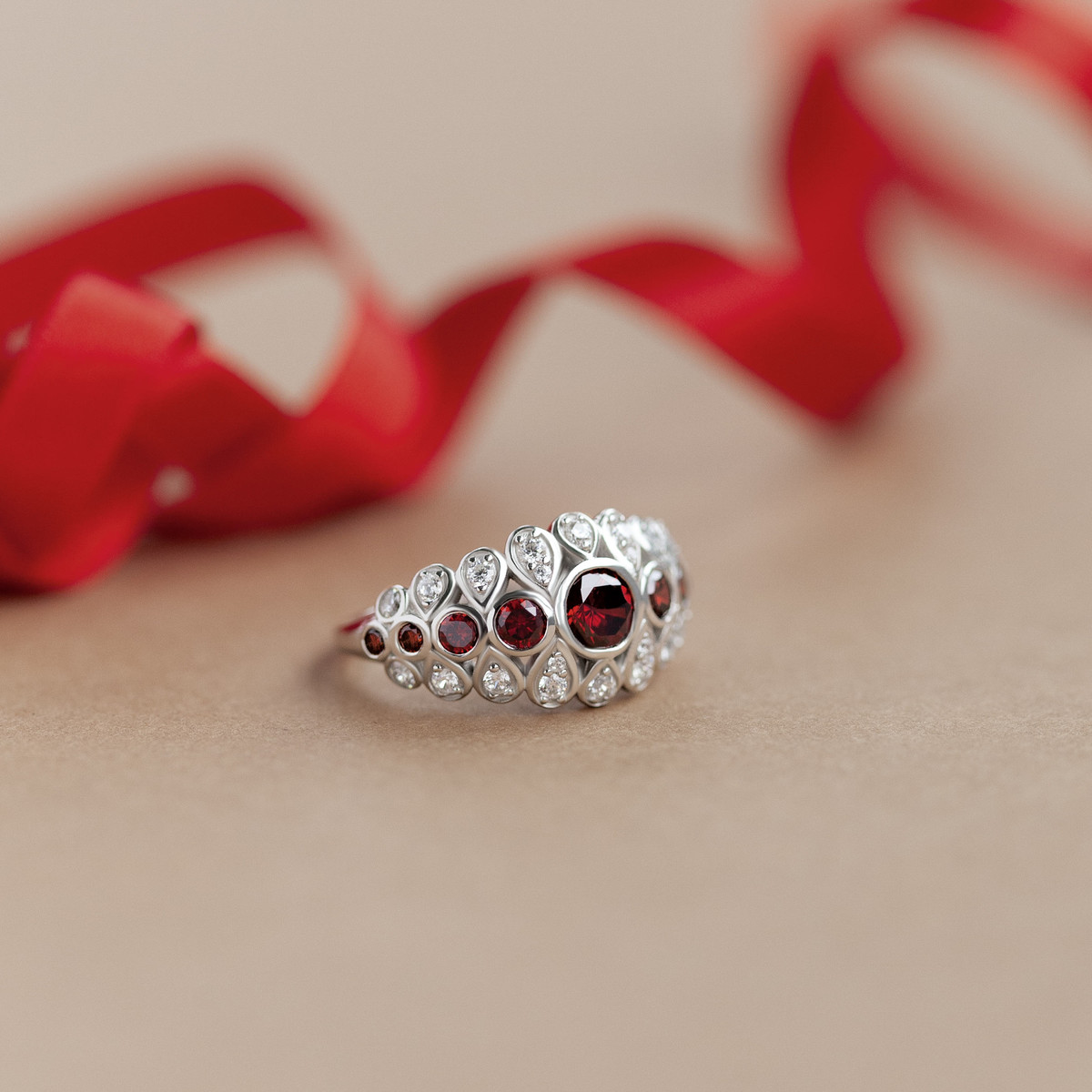 Bague argent 925 zirconias rouges et blancs - vue D3