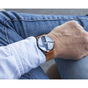 Montre homme chromée bracelet cuir marron