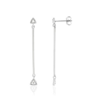 Boucles d'oreilles or pendantes blanc 375, motif triangle, diamants.