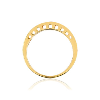 Bague or jaune 375, motif brossé et ciselé.