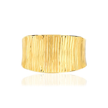 Bague or jaune 375, effet ciselé.