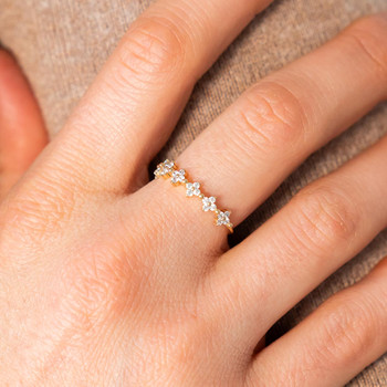 Bague or 375 jaune zirconias blancs