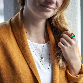 Gold-plated chased medal necklace with malachite pendant 48 cm