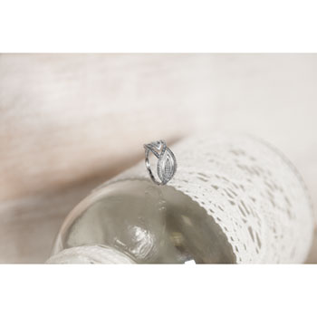Bague or blanc 375 diamants