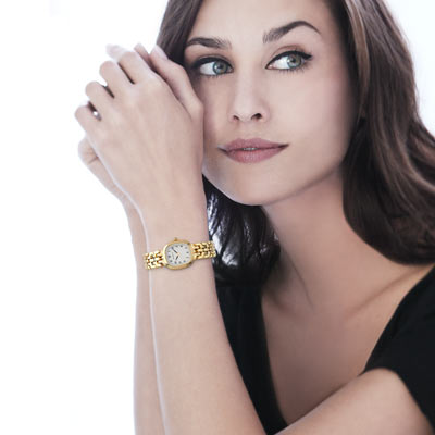 Montre femme bracelet métal plaqué - vue porté 1