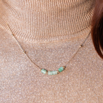 Collier plaqué or jaune quartzites verts 45 cm