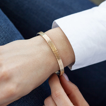 Bracelet plaqué or jaune motif ethnique 62 mm