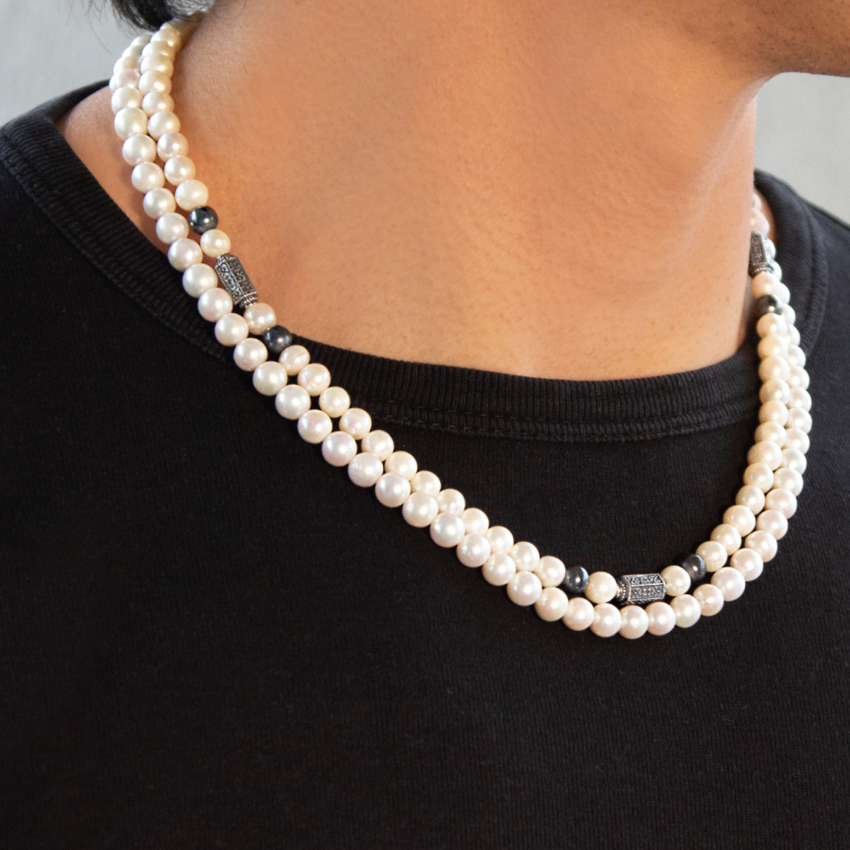 Collier perles de culture de Chine et perles argent 48cm - vue porté 1