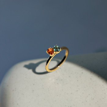 Bague or 375 jaune saphirs vert et orange