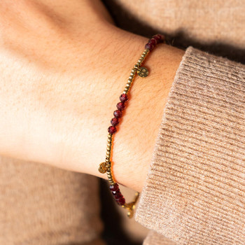 Bracelet acier doré grenats 20 cm