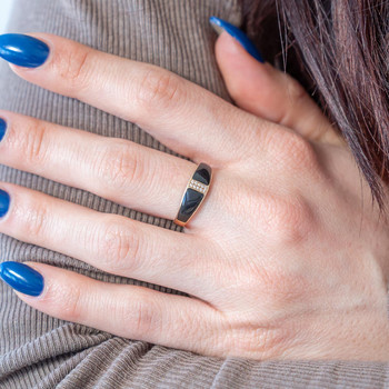 Bague or 375 jaune résine noire et zirconias