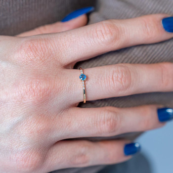 Bague or 375 jaune saphir et diamants