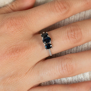 Bague or 750 blanc saphirs diamants