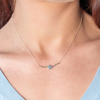 Collier or 375 jaune coeur émeraudes et diamants 45cm