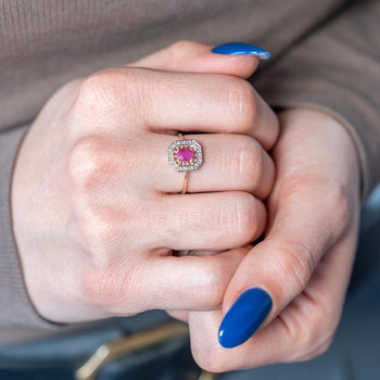Bague or 375 jaune rubis et diamants