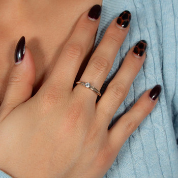 Geelgouden en zirkonia ring