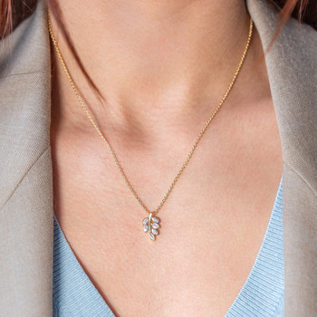 Collier plaqué or jaune feuille et zirconias45cm