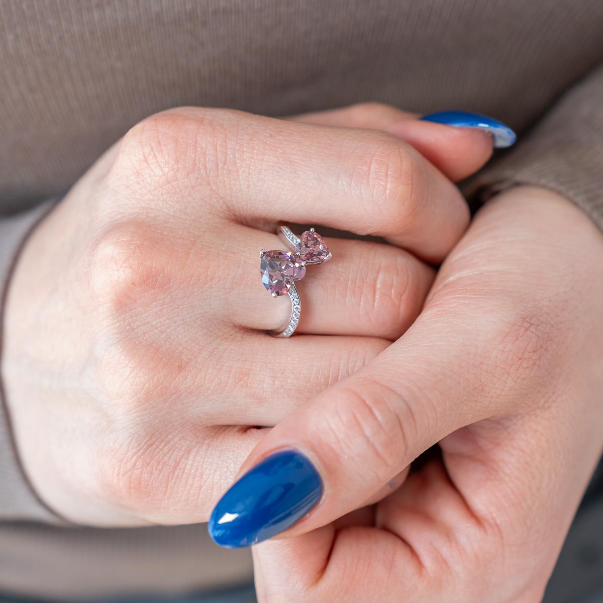 Bague argent 925 zirconias violet et blanc - vue porté 1