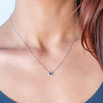Collier or 750 blanc saphirs et diamants 45cm