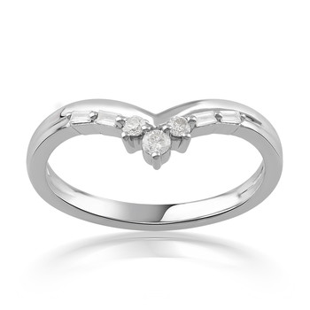 750 white gold diamond ring