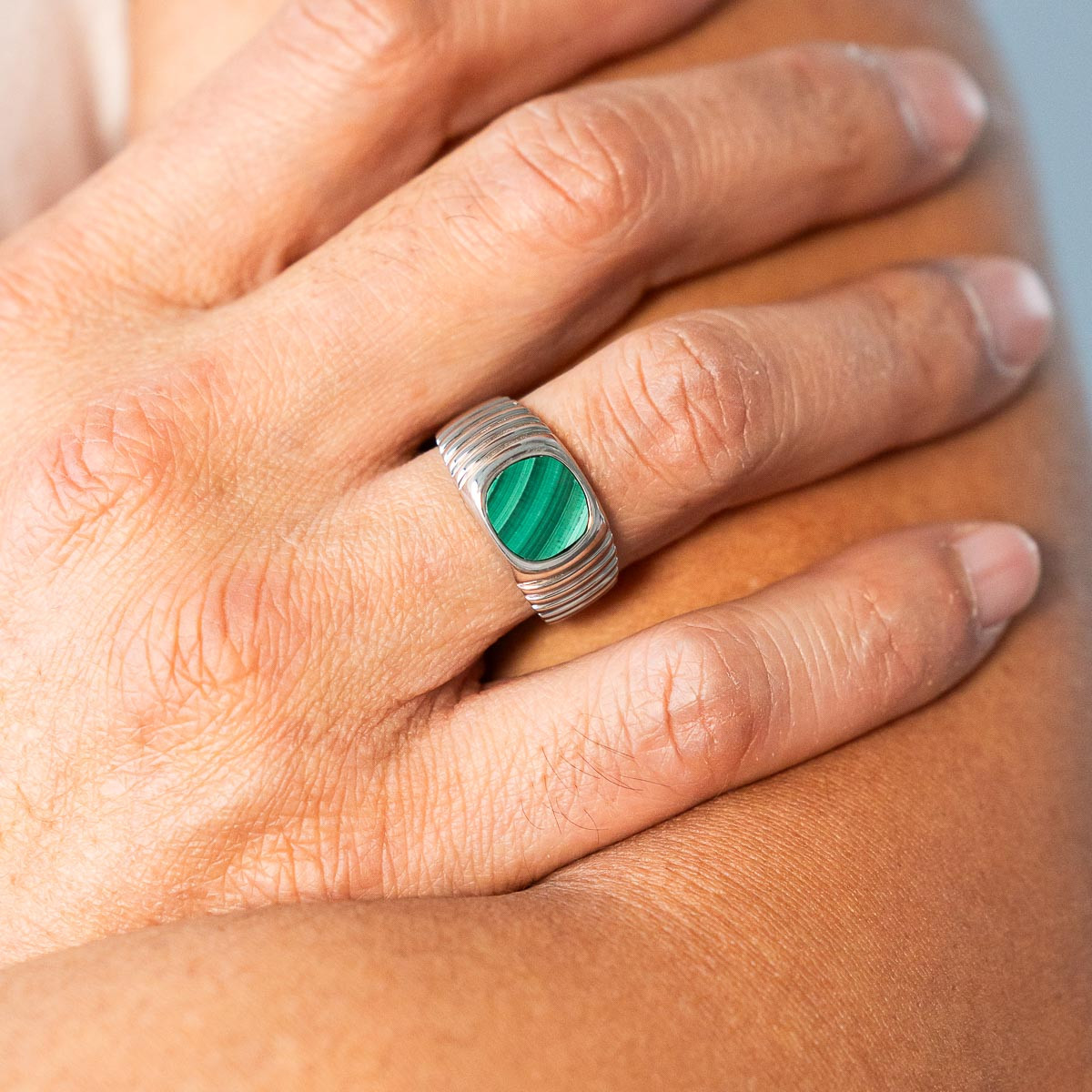 Chevalière argent 925 malachite - vue porté 1