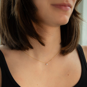 Collier or 750 jaune diamant DSI1 3 griffes 0.20ct