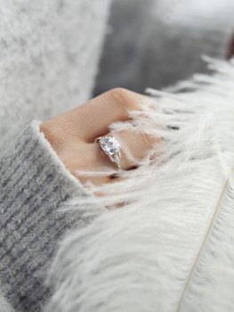 Bague argent 925 carrée zirconias