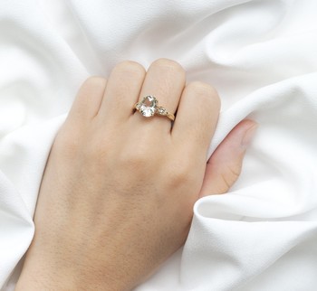 Bague or 375 2 tons quartz vert ovale et diamants