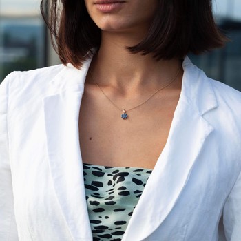 Collier or 375 2 tons fleur saphirs et diamants 45 cm