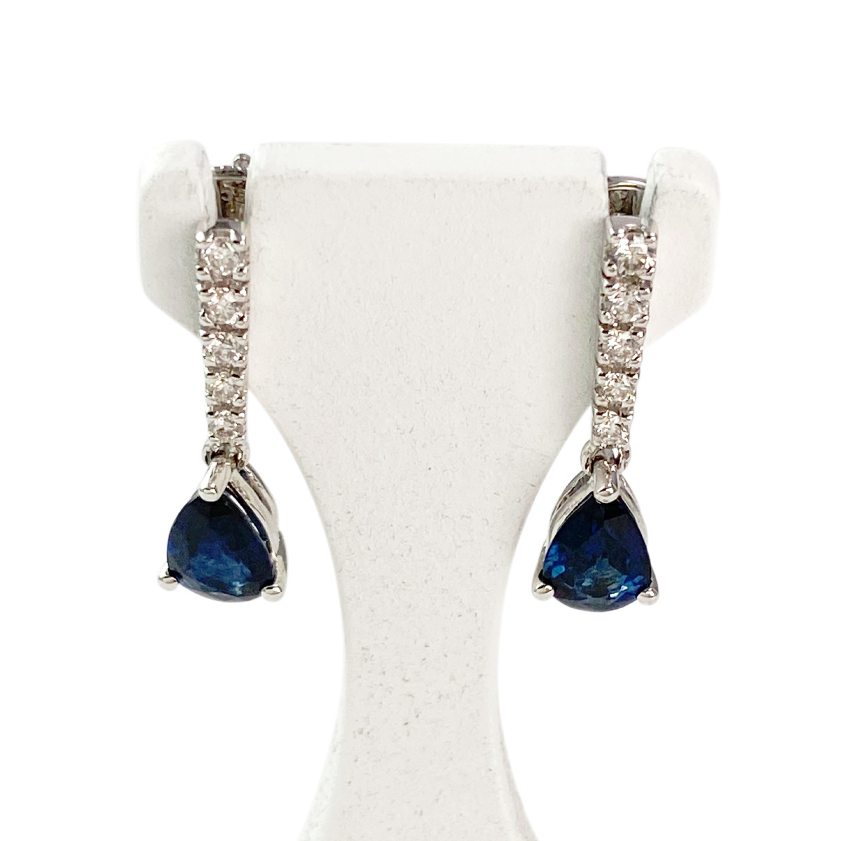 Boucles d'oreilles or 750 blanc saphir diamant