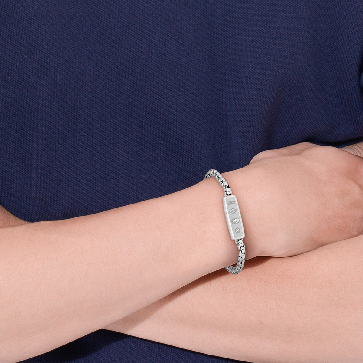 Bracelet LACOSTE DISTRICT acier inoxydable - vue porté 1