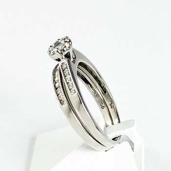 Second-hand gold ring 750 white diamonds