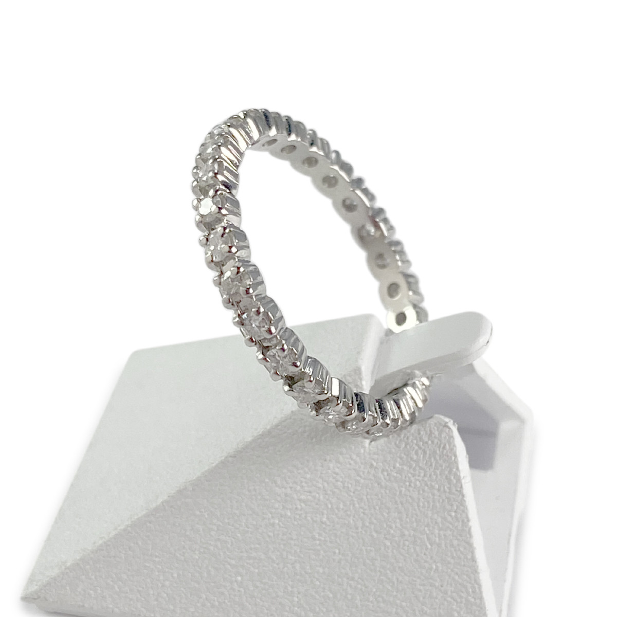 Bague tour complet d'occasion or 750 blanc diamants - vue 2