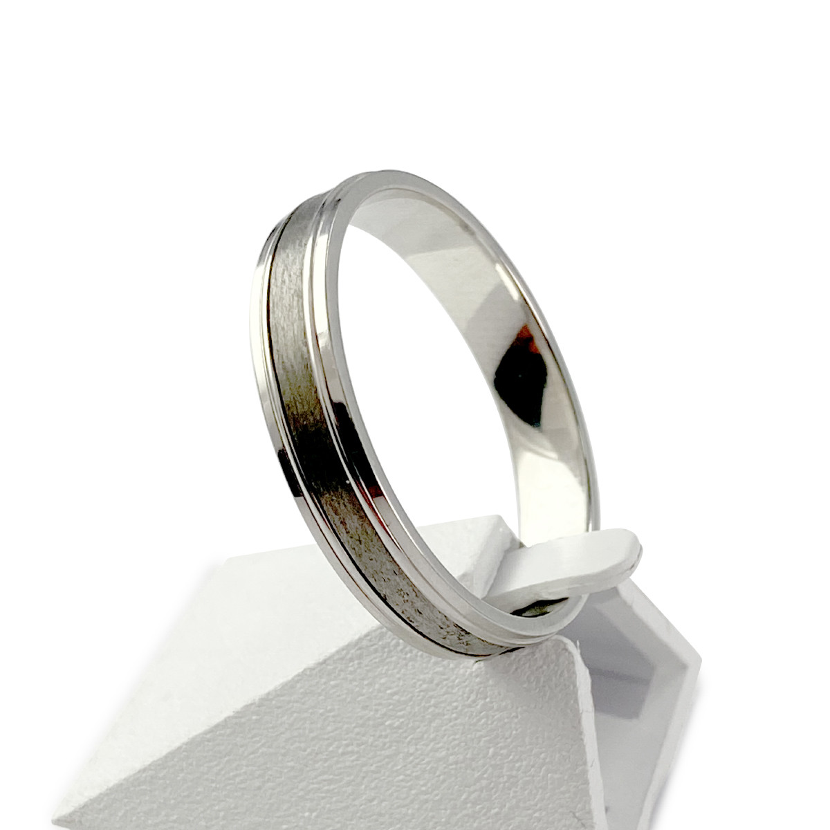 Bague d'occasion or 375 blanc et carbone 4,5 mm - vue 2