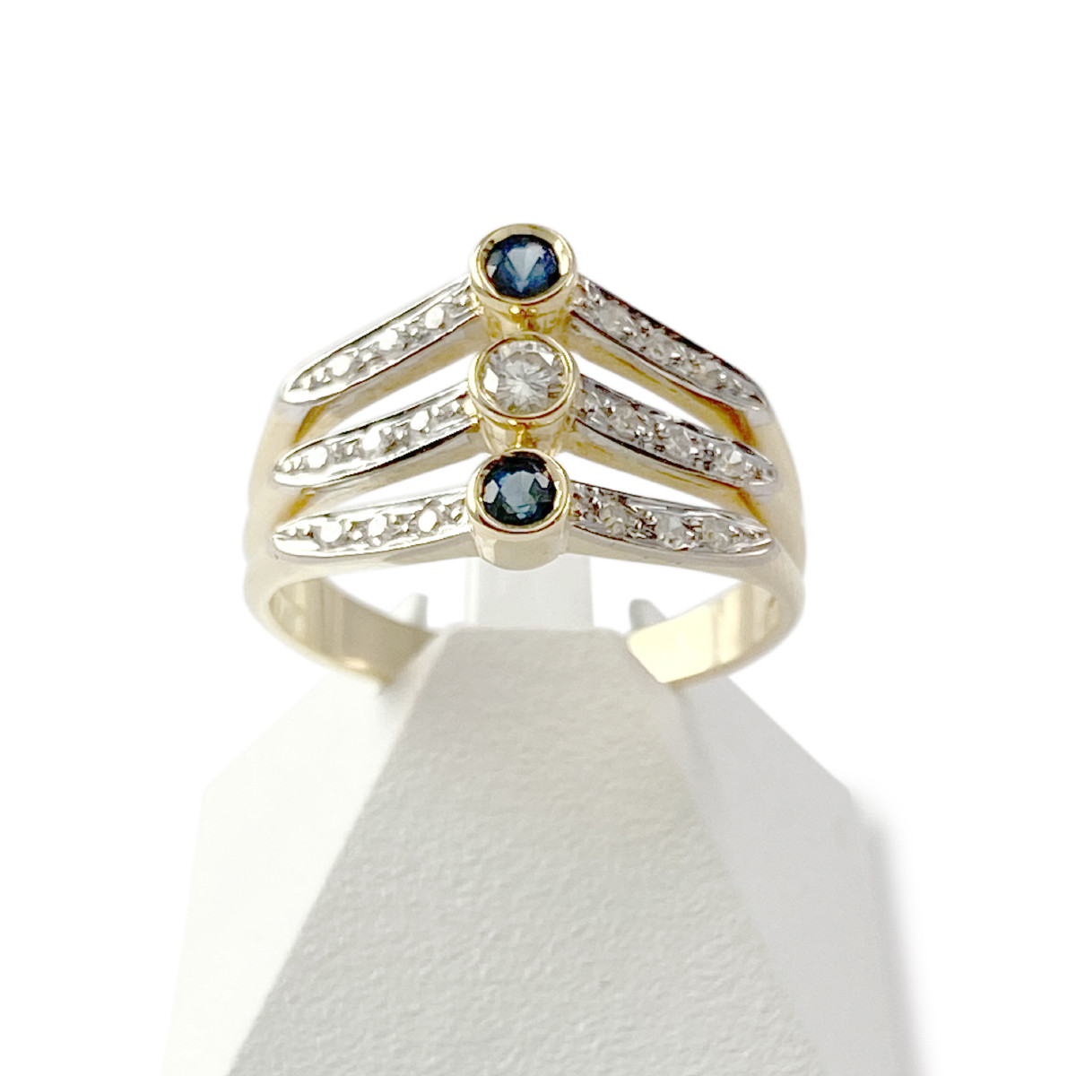 Bague d'occasion or 750 jaune diamants saphirs