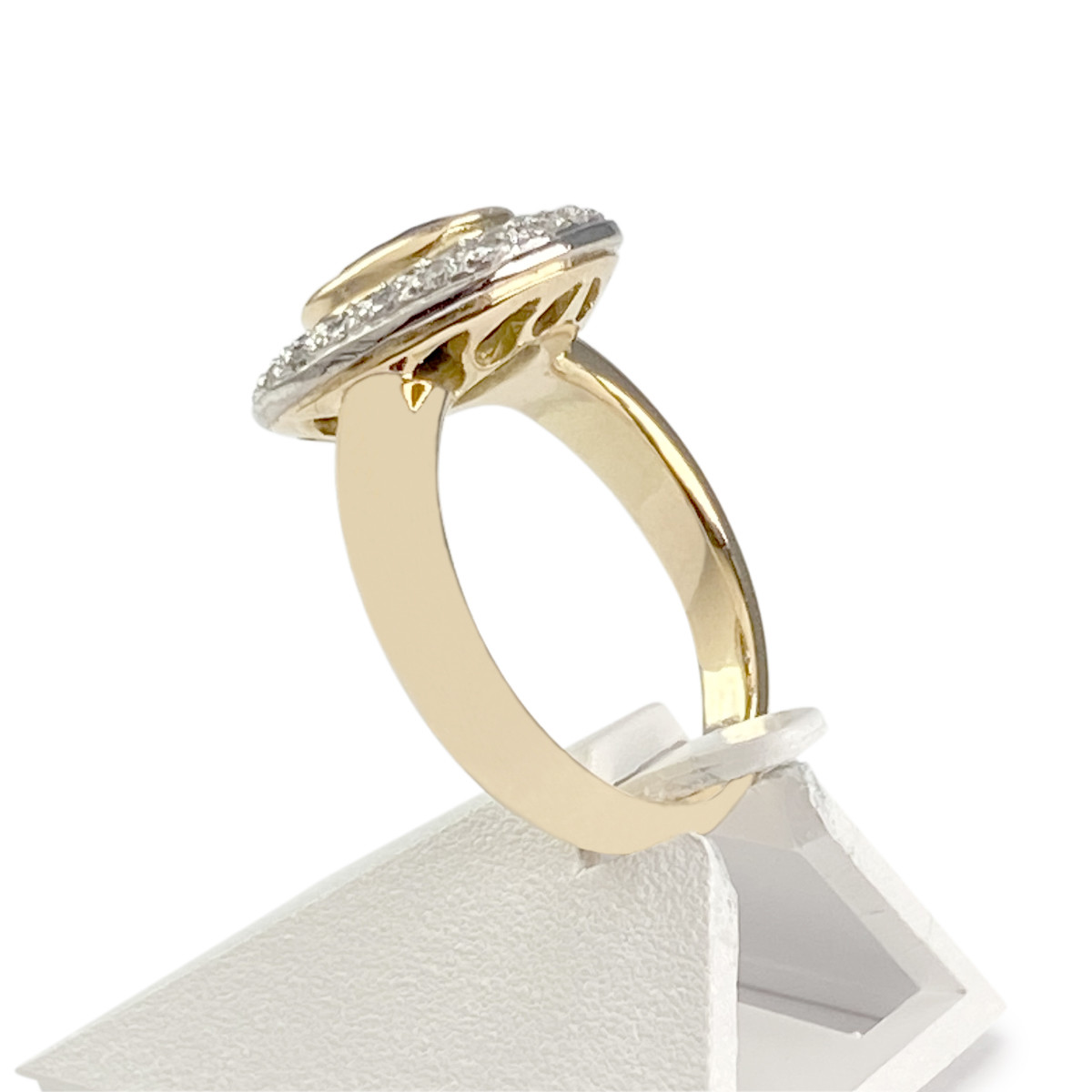 Bague d'occasion 2 ors 750 diamants saphir - vue 2