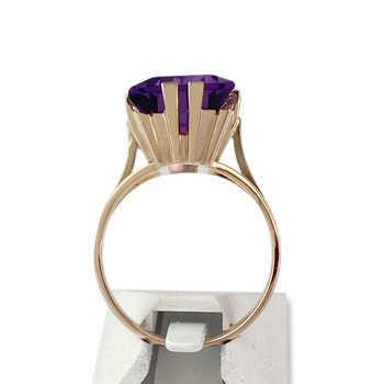 Tweedehands gouden ring 750 geel amethist rechthoek