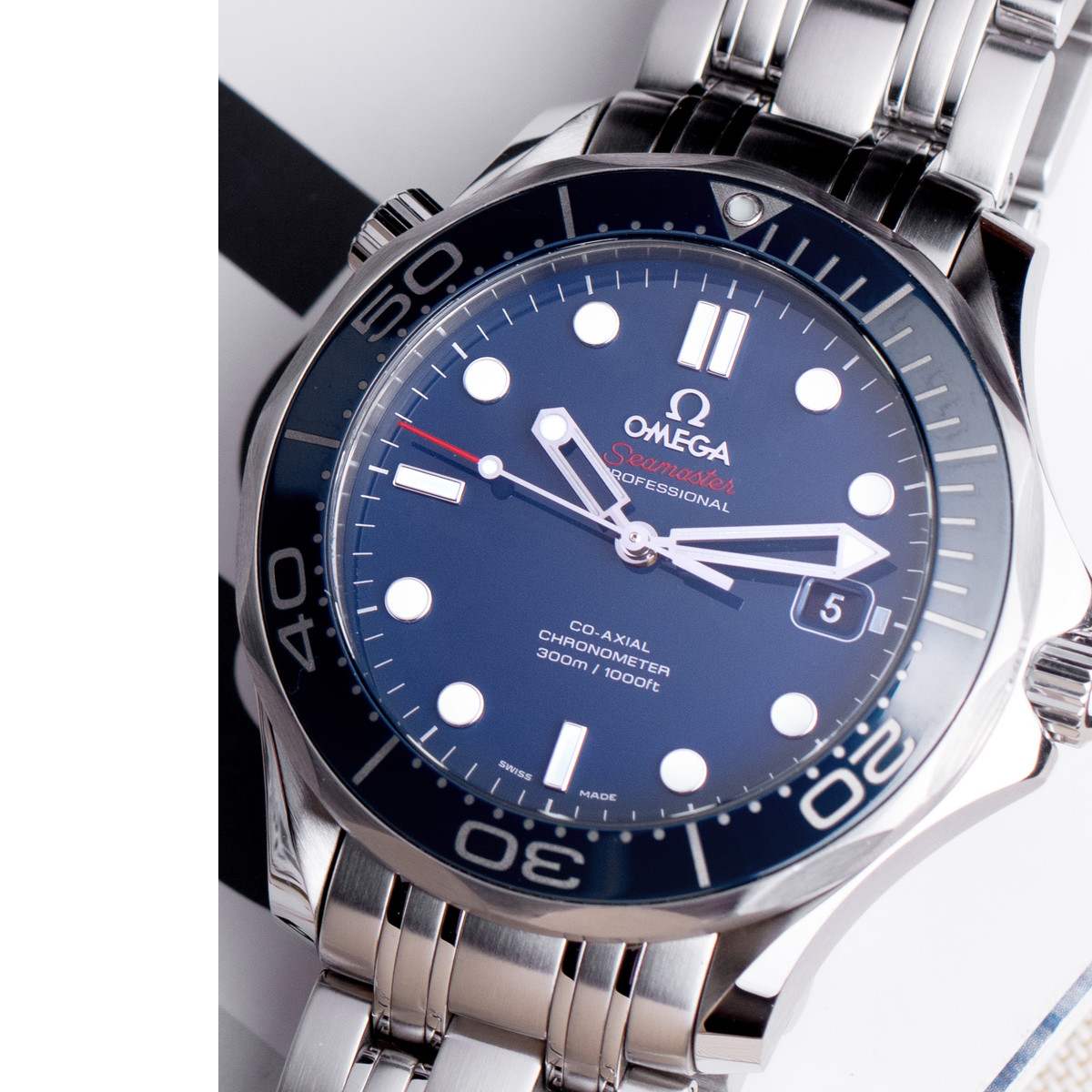 Montre d'occasion Omega Seamaster homme automatique acier - vue D3