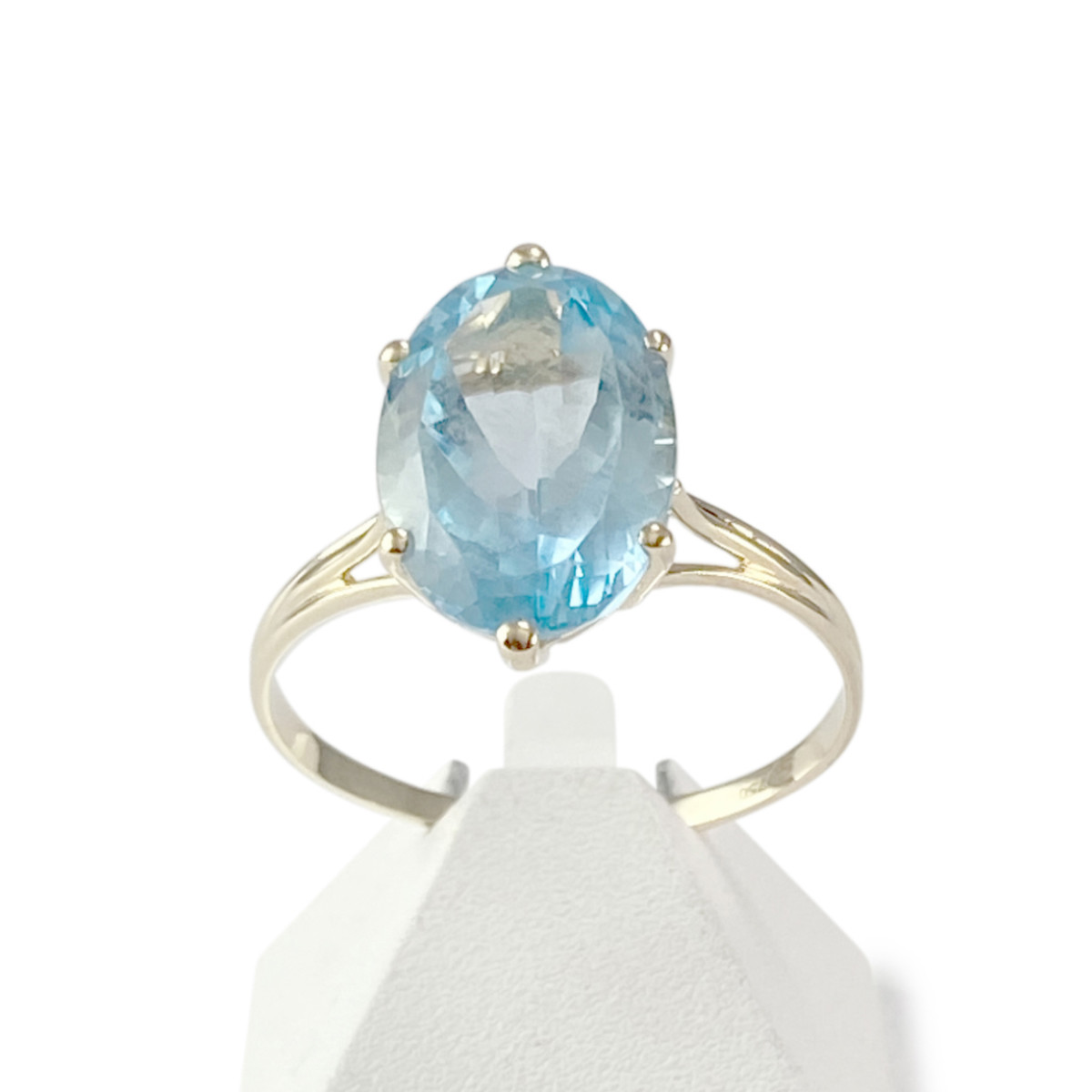 Bague d'occasion or 750 jaune topaze bleue traitée ovale