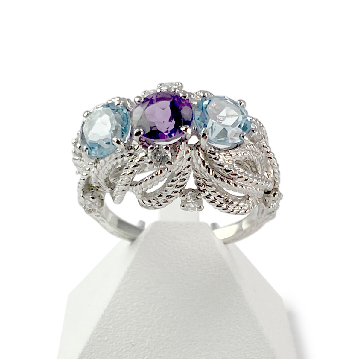 Bague d'occasion or 750 blanc diamants topazes améthyste