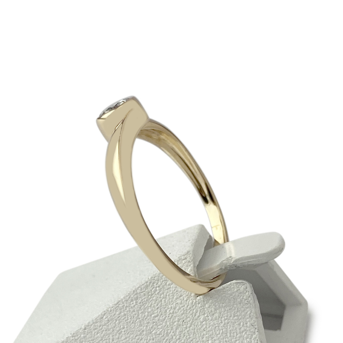 Solitaire d'occasion or 750 jaune diamant - vue 2
