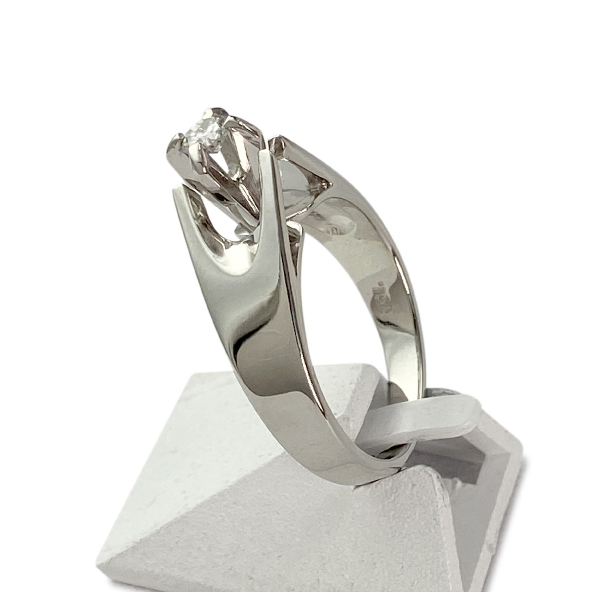 Solitaire d'occasion or 750 blanc diamant 0.15 carat - vue 2