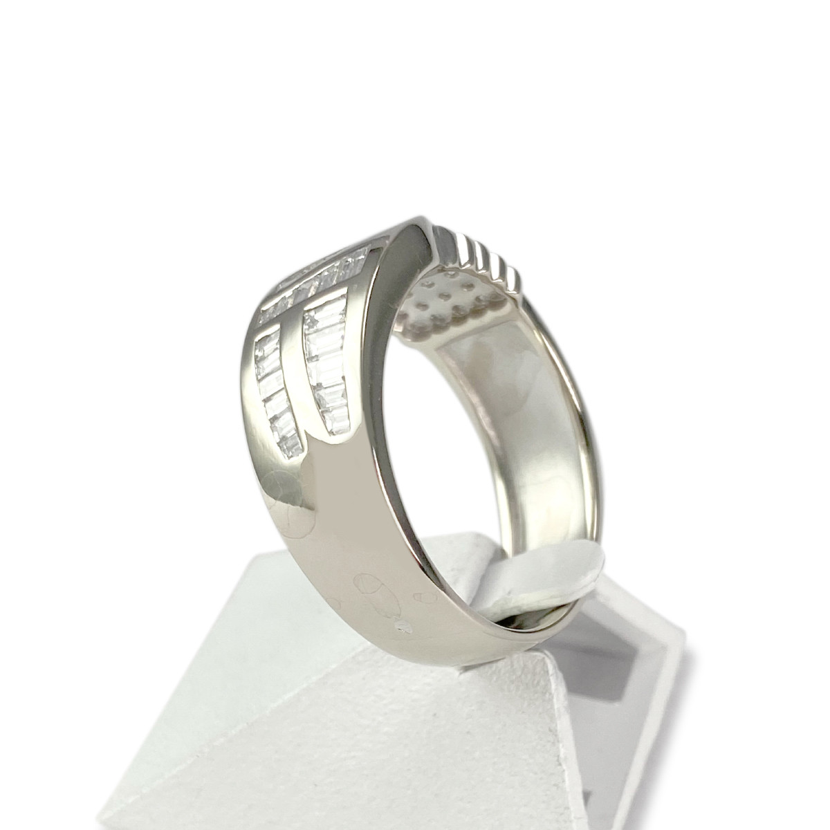 Bague d'occasion or 750 blanc diamants - vue 2