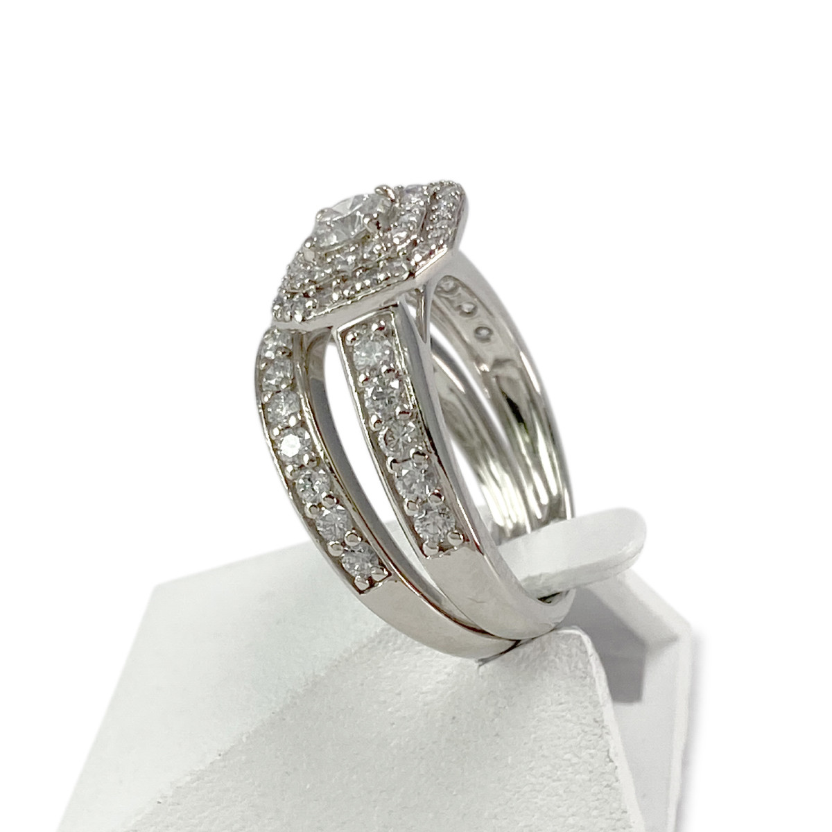 Duo Bagues d'occasion or 750 blanc diamants synthétiques - vue 2