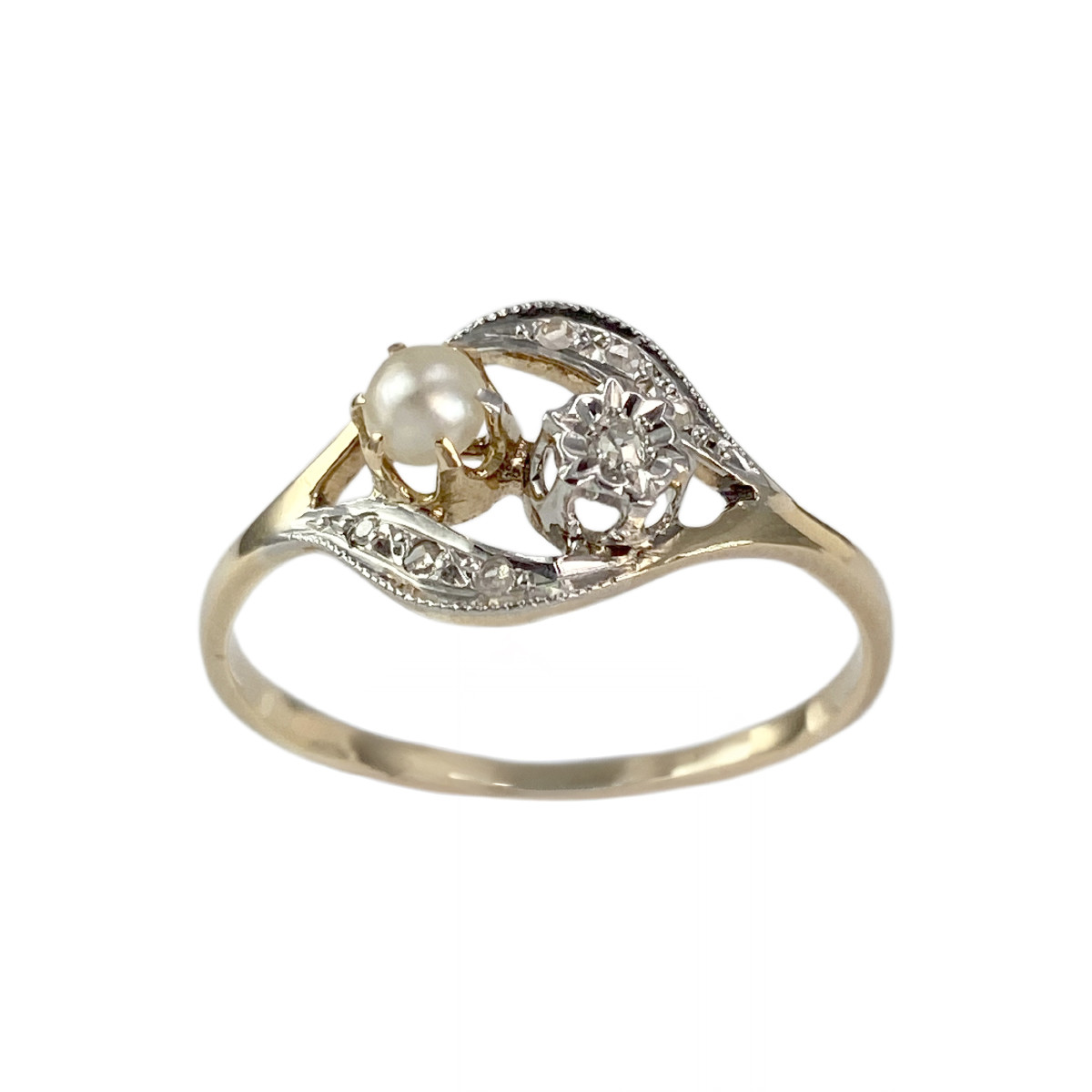 Bague d'occasion or 750 jaune et rhodié diamants perle fine