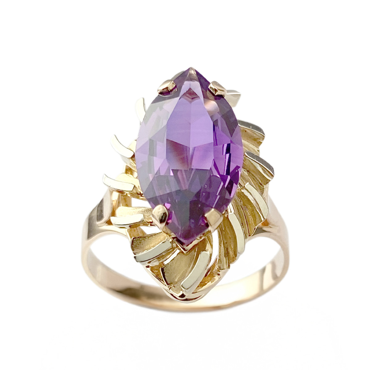 Bague d'occasion or 750 jaune 2tons corindon synthétique