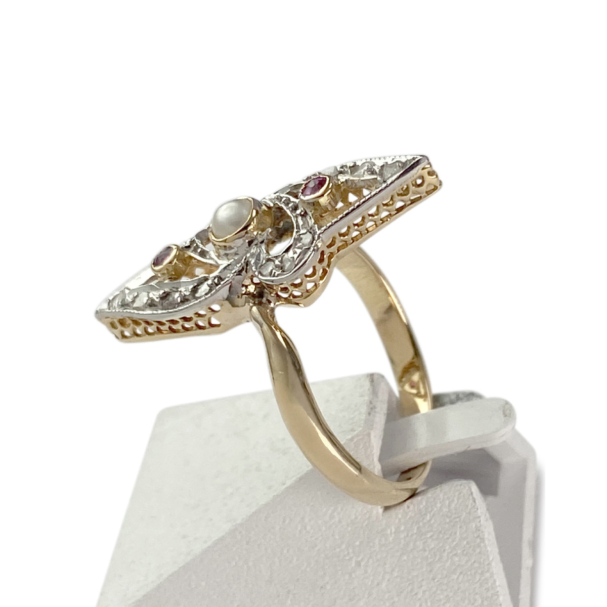 Bague d'occasion 2ors 750 diamants perle et rubis - vue 2