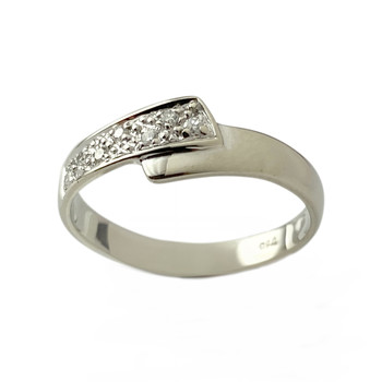 Tweedehands goud 750 witte diamanten ring